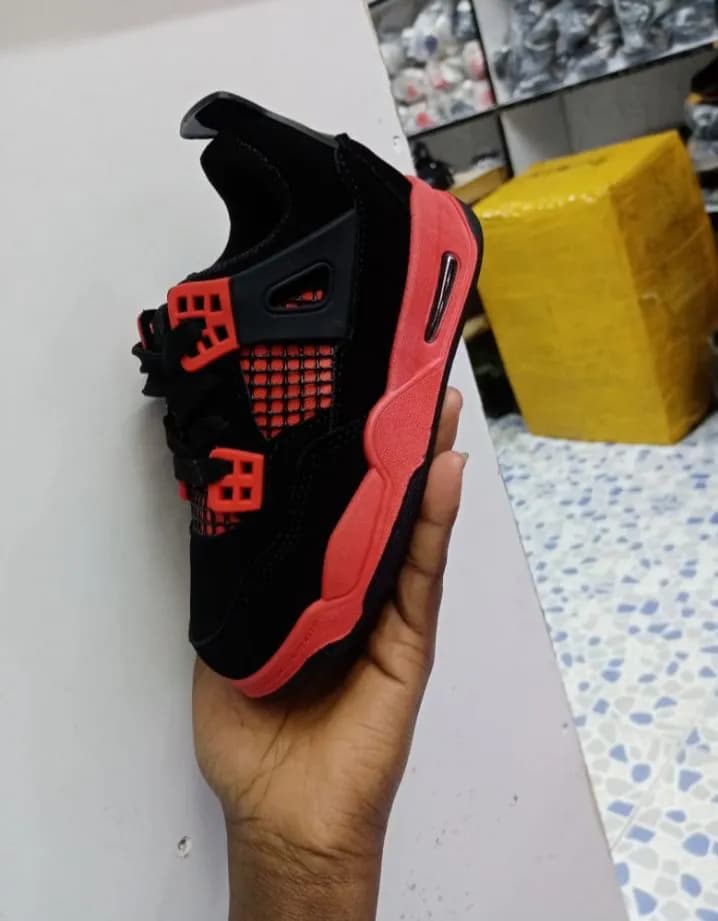 ⚡HIGH QUALITY ⚡JORDAN 4 high quality j4 thunder red sneakers original fashion leather men shoes ❤️‍🔥🔥 available in black, blue, green, yellow ,red