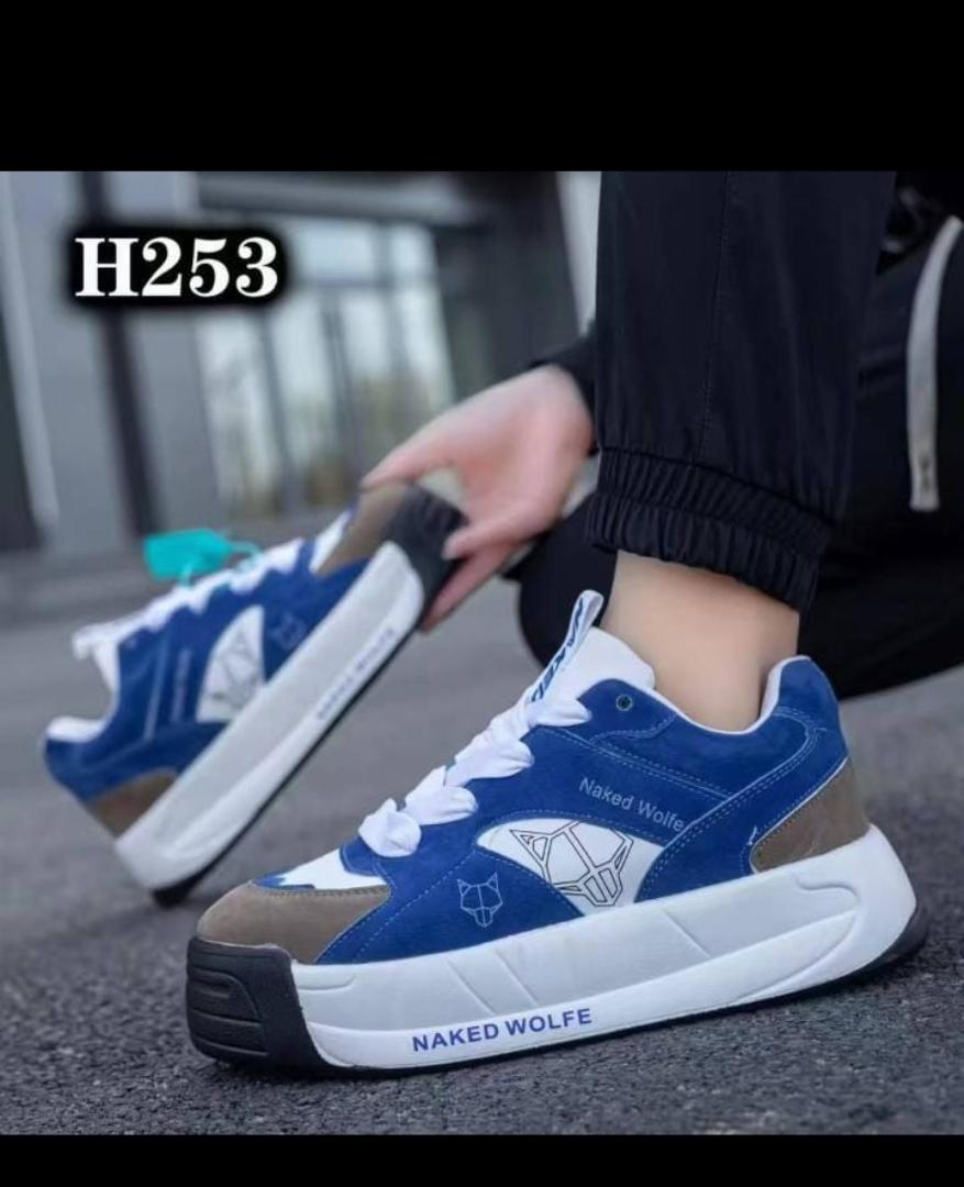 Offer‼️❣️ Offer⚡HIGH QUALITY ⚡ latest fashion NAKED WOLF  Unisex sneakers original fashion men & women shoes ❤️‍🔥🔥