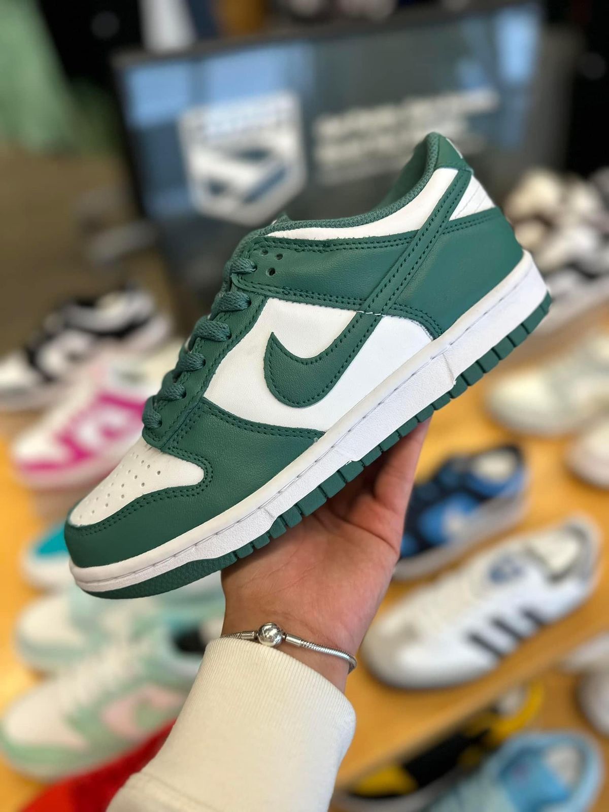 ⚡HIGH QUALITY ⚡SB DUNK  fashion unisex sneakers original fashion leather men/women shoes ❤️‍🔥🔥 available for that simple but drip modern latest look