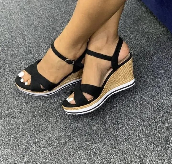 WEDGES 🔥HIGH quality women/ ladies heels 😍 women fashionable open wedges hells ❤️‍🔥very cute looking 😍