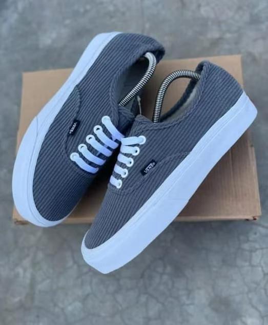 ⚡HIGH QUALITY ⚡ ORIGINAL CONDRY unisex vans sole fashion unisex rubbers men/women shoes ❤️‍🔥🔥 available for that simple but drip modern latest look