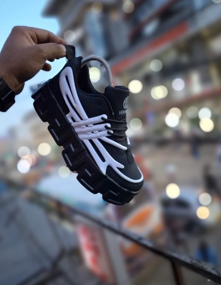 Versaacee Trigrecca Chunky Sneakers 🔥🔥Designer Shoes Make a Fearless Fashion Statement✔👌 With the Versaace Trigrecca Chunky Sneaker😍💖 A MasterPiece that merges Luxury Design 😎with urban edge🔥🔥