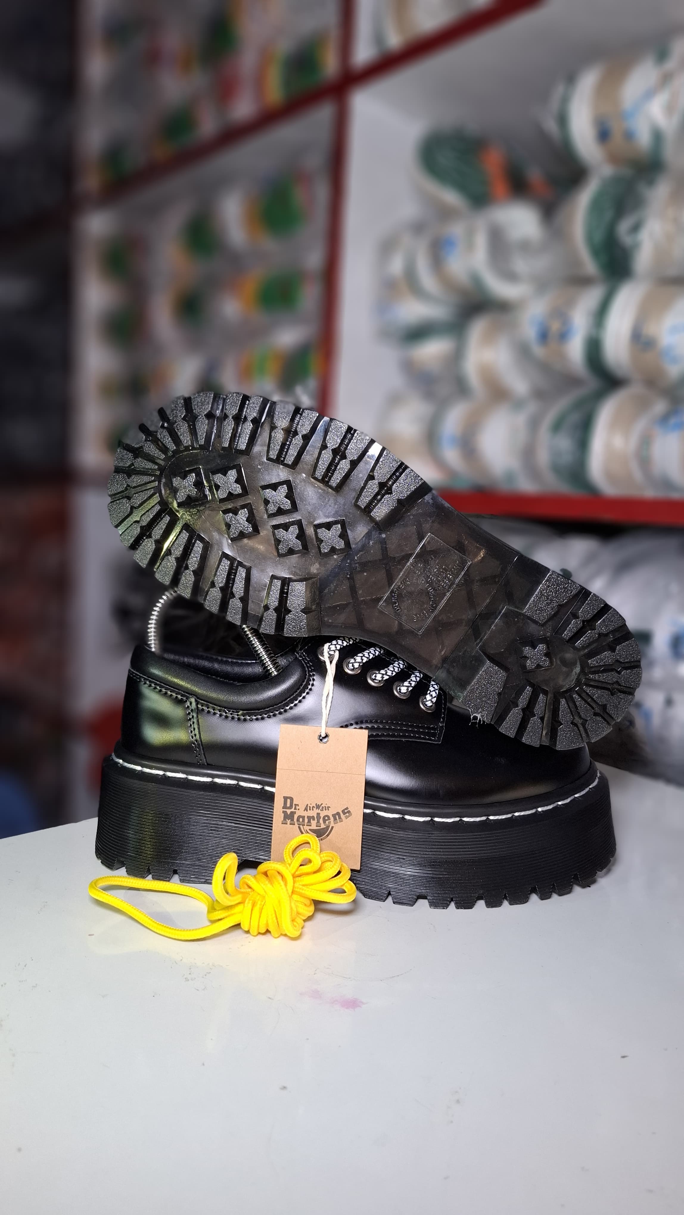 Dr. Martens Classic Chunky Platform Oxford – 💥💥Premium Glossy Black Leather Unisex Shoes with Air-Cushioned Sole and Contrast Stitch Detailing🔥🔥