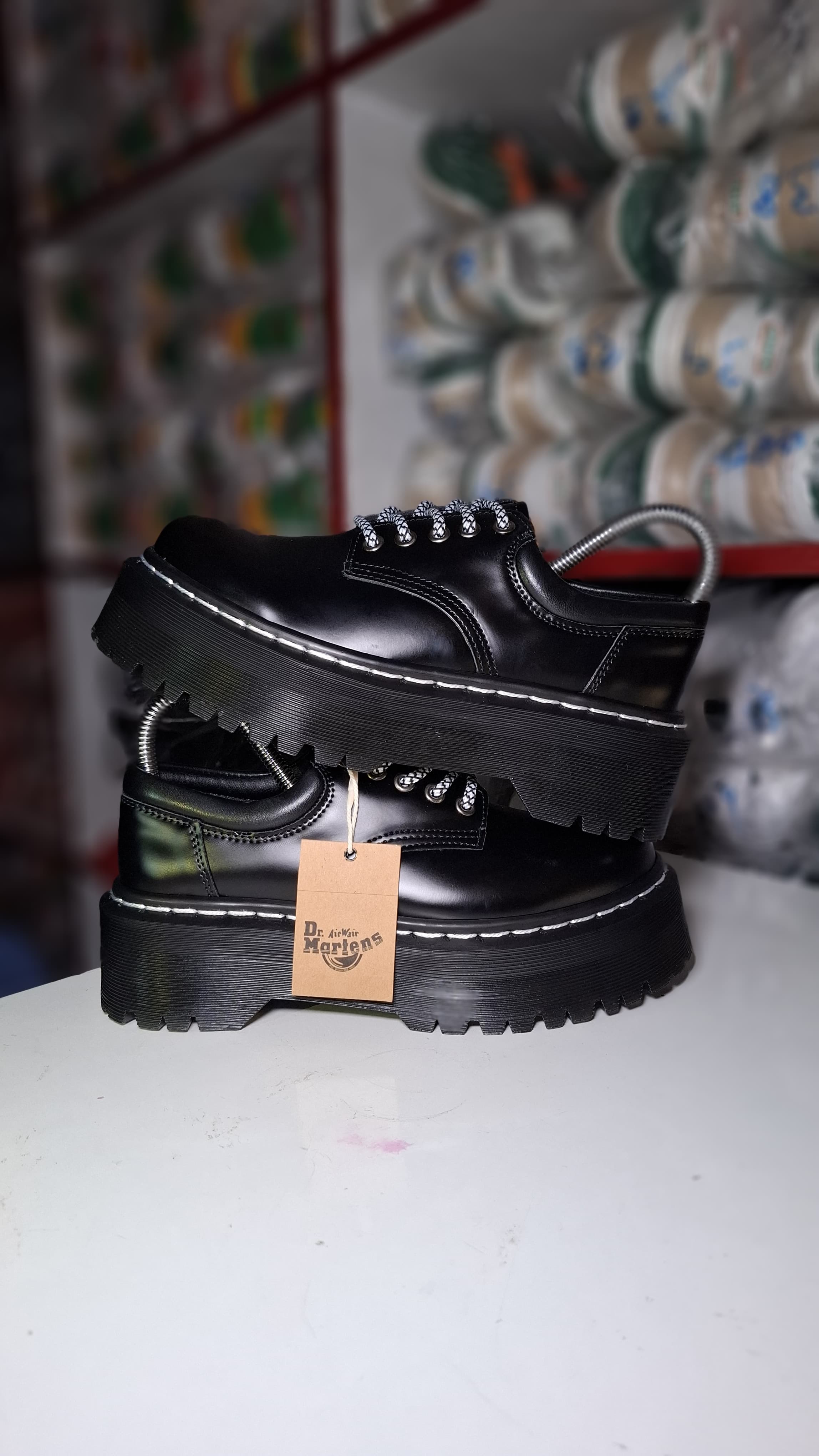 Dr. Martens Classic Chunky Platform Oxford – 💥💥Premium Glossy Black Leather Unisex Shoes with Air-Cushioned Sole and Contrast Stitch Detailing🔥🔥
