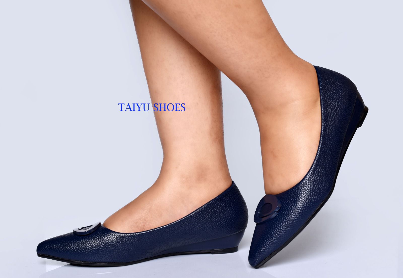 👠✨ Taiyu Elegant Ladies’ Low Wedge Shoes – Comfort Meets Class! 💎Step into sophistication with these Taiyu low wedge shoes, crafted for modern women who value both comfort and elegance. Perfect fo