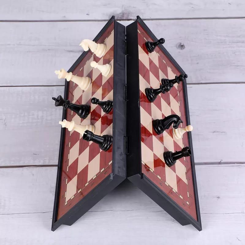 ♟️ Magnetic Foldable Chess Board ♟️Play Anywhere – Travel Friendly & Secure! Upgrade your game with this elegant Magnetic Folding Chess Set – perfect for home, school, office, or travel.