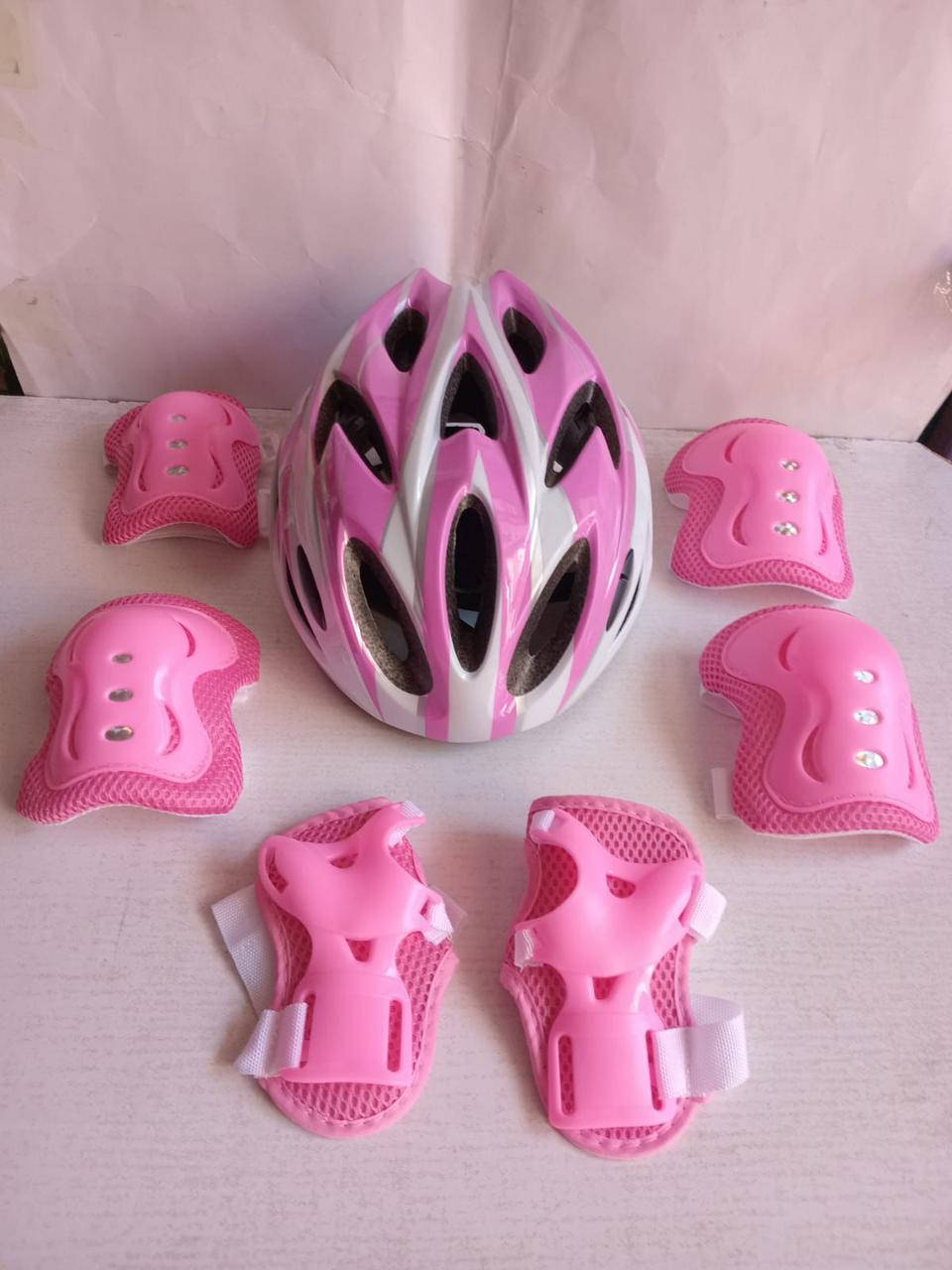 🛴🛹 7-in-1 Safety Helmet & Protective Pads Set Keep your child safe while they ride, skate, or cycle in style! 🚴‍♂️✨This complete protective gear set is designed for maximum safety, comfort,