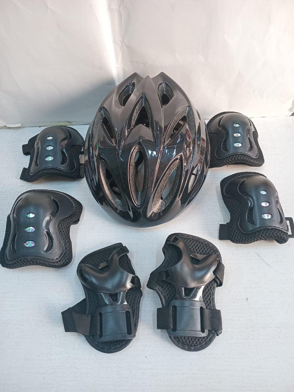 🛴🛹 7-in-1 Safety Helmet & Protective Pads Set Keep your child safe while they ride, skate, or cycle in style! 🚴‍♂️✨This complete protective gear set is designed for maximum safety, comfort,