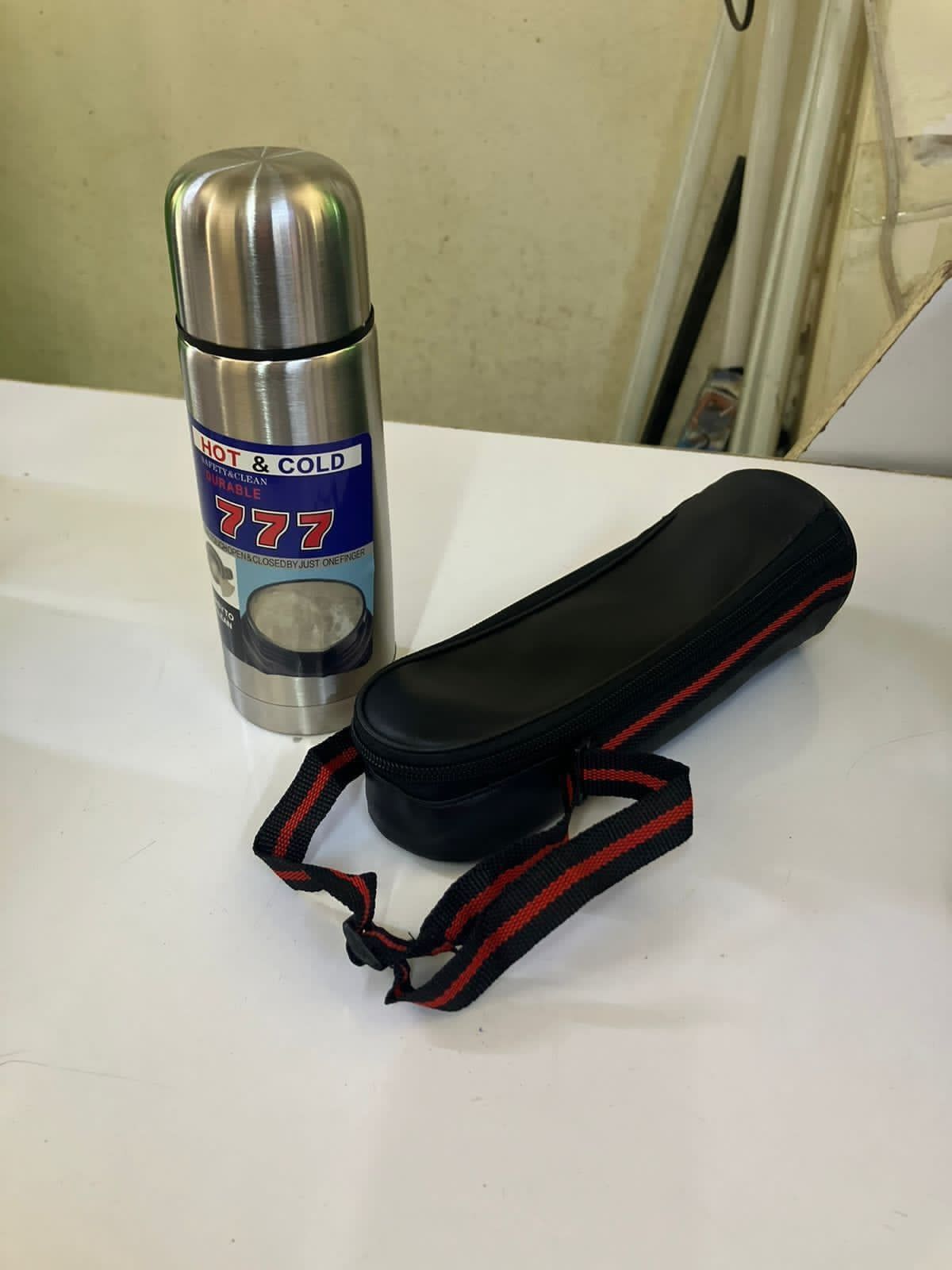 🧊🔥 350ml Stainless Steel Vacuum Flask (Hot & Cold) Stay refreshed anytime, anywhere! This 350ml vacuum flask keeps your drinks hot or cold for hours — perfect for daily use.