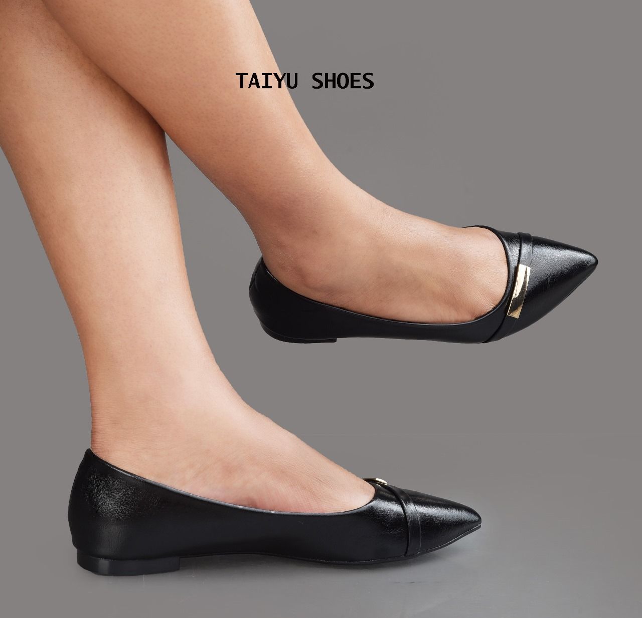 👠 TAIYU SHOES – Elegant Pointed Flat Ladies Shoes 👠Step out in confidence with Taiyu Shoes – where elegance meets everyday comfort. Designed for the modern woman who loves style without sacrificing