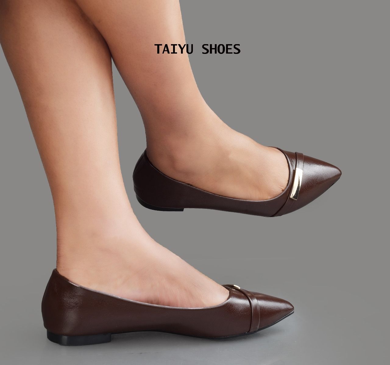 👠 TAIYU SHOES – Elegant Pointed Flat Ladies Shoes 👠Step out in confidence with Taiyu Shoes – where elegance meets everyday comfort. Designed for the modern woman who loves style without sacrificing
