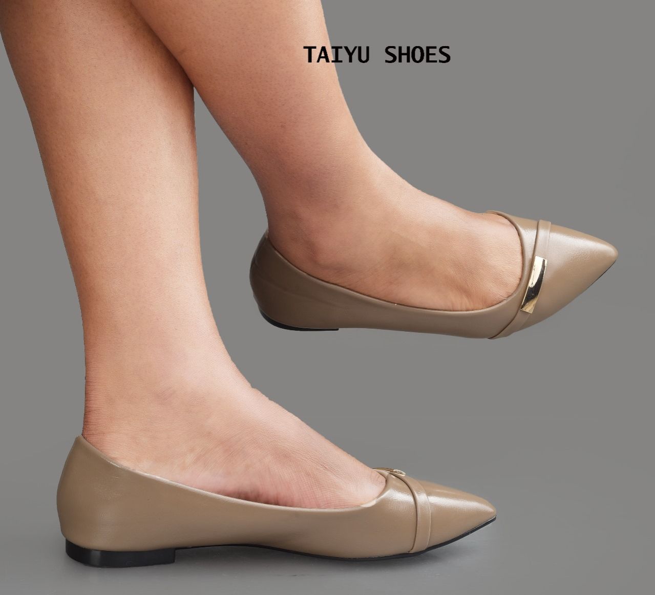 👠 TAIYU SHOES – Elegant Pointed Flat Ladies Shoes 👠Step out in confidence with Taiyu Shoes – where elegance meets everyday comfort. Designed for the modern woman who loves style without sacrificing