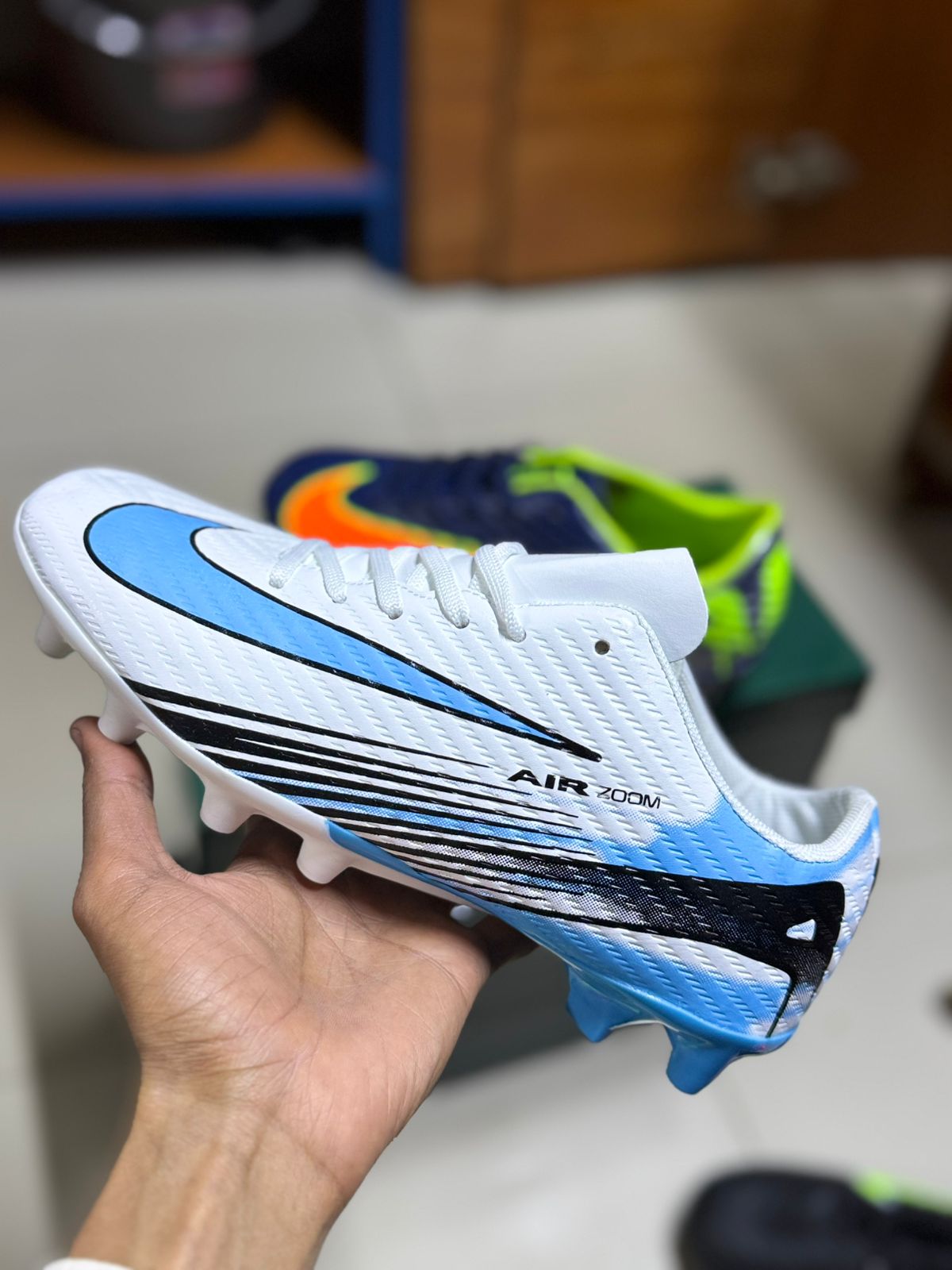 ⚽ Air Zoom Football Boots – Speed, Grip & Style ⚽ Step onto the pitch with confidence in the Air Zoom Football Boots, designed for players who want speed, control, and comfort in every match