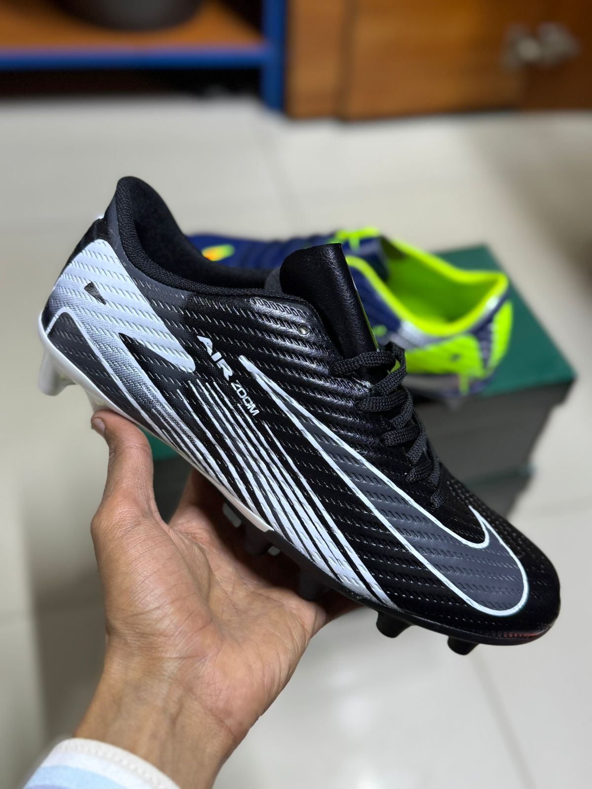 ⚽ Air Zoom Football Boots – Speed, Grip & Style ⚽ Step onto the pitch with confidence in the Air Zoom Football Boots, designed for players who want speed, control, and comfort in every match