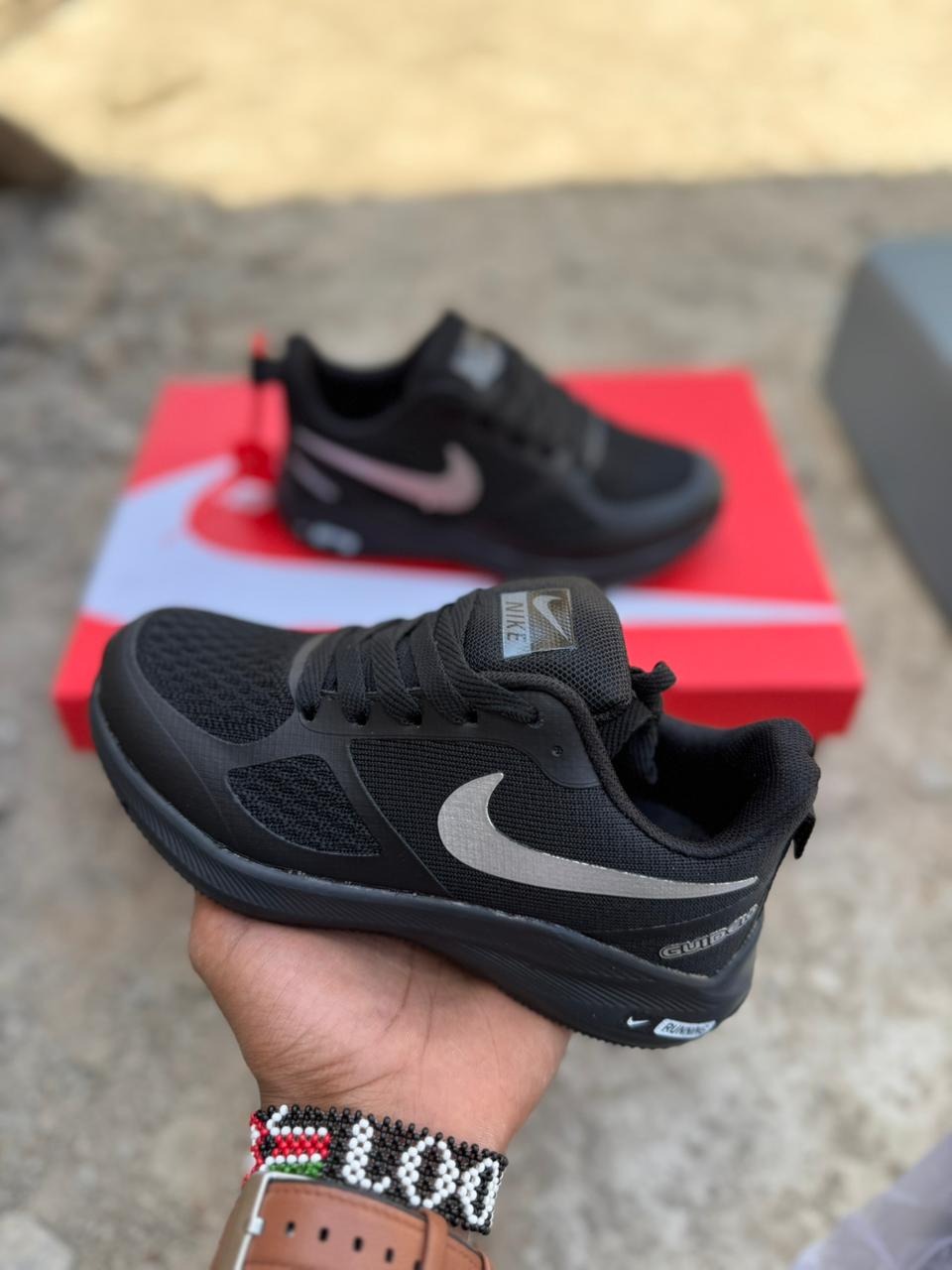👟 ZOOM  Running Sneakers – Comfort in Every Step 👟Upgrade your everyday style with these  Running Sneakers, designed for comfort, performance, and a modern sporty look. Perfect for running, wal