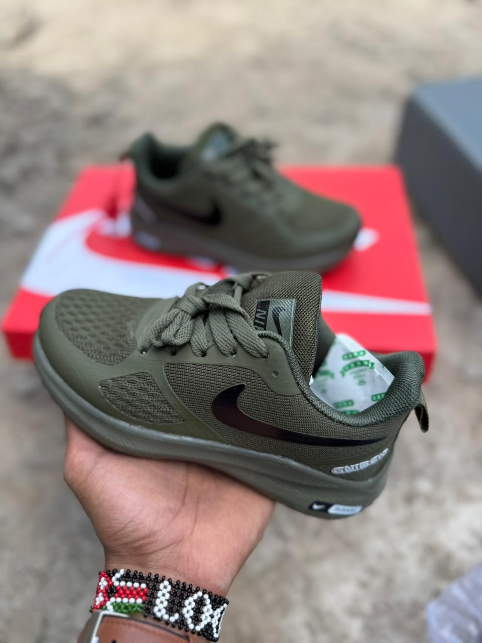 👟 ZOOM  Running Sneakers – Comfort in Every Step 👟Upgrade your everyday style with these  Running Sneakers, designed for comfort, performance, and a modern sporty look. Perfect for running, wal