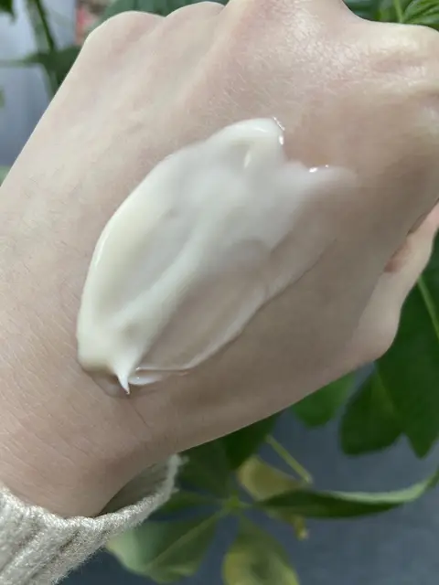 RDL Papaya Extract Whitening Hand & Body Lotion (600ml)