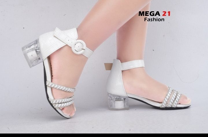 Clearance sale 🔥🔥High Quality Babygirls low heels🥰❤️ very cute 🧑‍🦰🧑‍🦰
