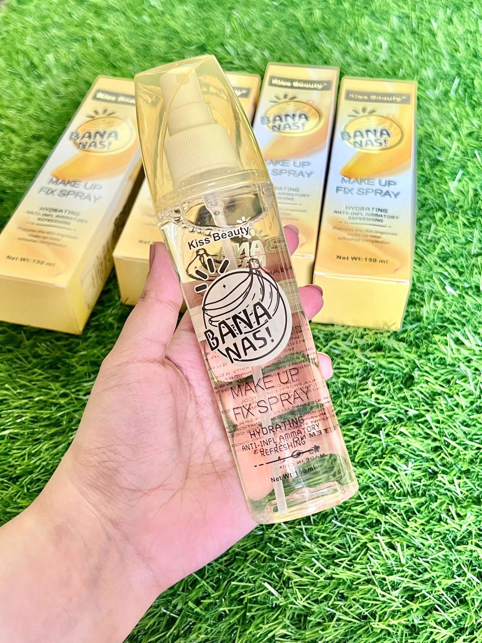 Kiss Beauty Makeup Fix Spray Hydrating Anti-inflamatory Refreshing Fine Misty Texture Reduce the Appearance of Pores  Kiss Beauty Makeup Fix Spray 150ml