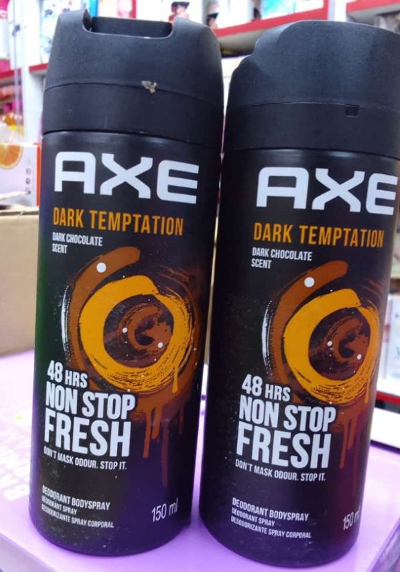 Axe Dark Temptation Deodorant Body Spray 150ml, Dark Chocolate Scent for Men, 48H Non-Stop Freshness, Odour Protection Spray That Stops Odour Not Masking, Long Lasting Confidence