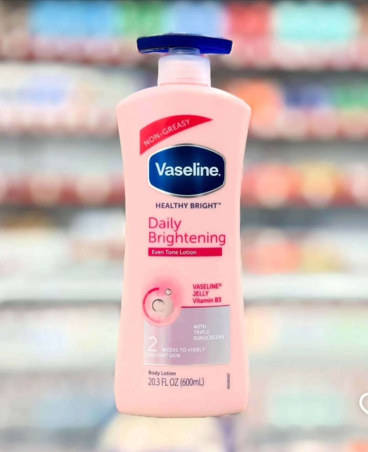 Vaseline Daily Brightening Healthy Bright Body Lotion 725ml – Deep Moisturizing Cream for Dry Skin, Enriched with Pure Cocoa Butter & Vaseline Jelly, Non-Greasy, Fast Absorbing, 48H Hydration