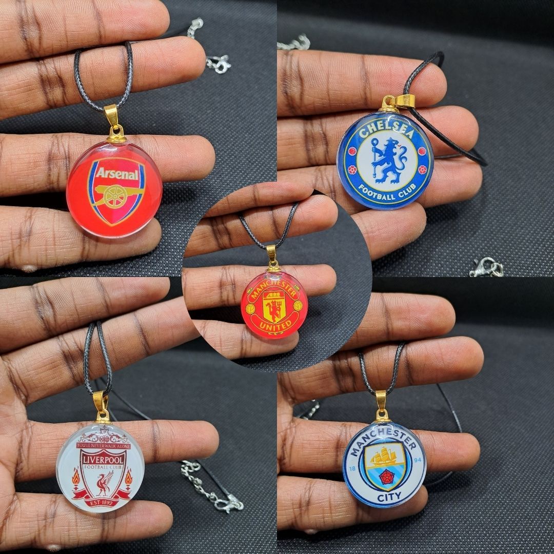 Football Team Logo Necklace Pendant Plastic Glass Soccer Fan EPL Gift Club Merchandise Team Souvenir Men Arsenal Chelsea Liverpool Manchester United Man City Merch Souvenirs Badge Icon Unisex Men's