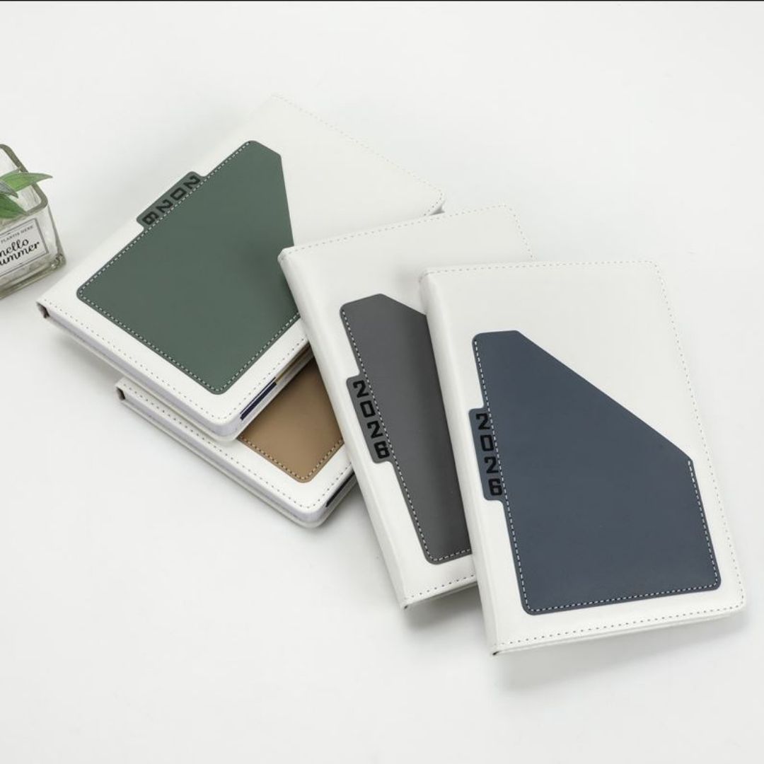 Premium 2026 Diary A5 Daily Planner White PU Leather Hard Cover Executive Journal with Pocket Pouch New Year Classic Design Official Christmas Boxing Day Valentines Birthday 365 Calendar Office