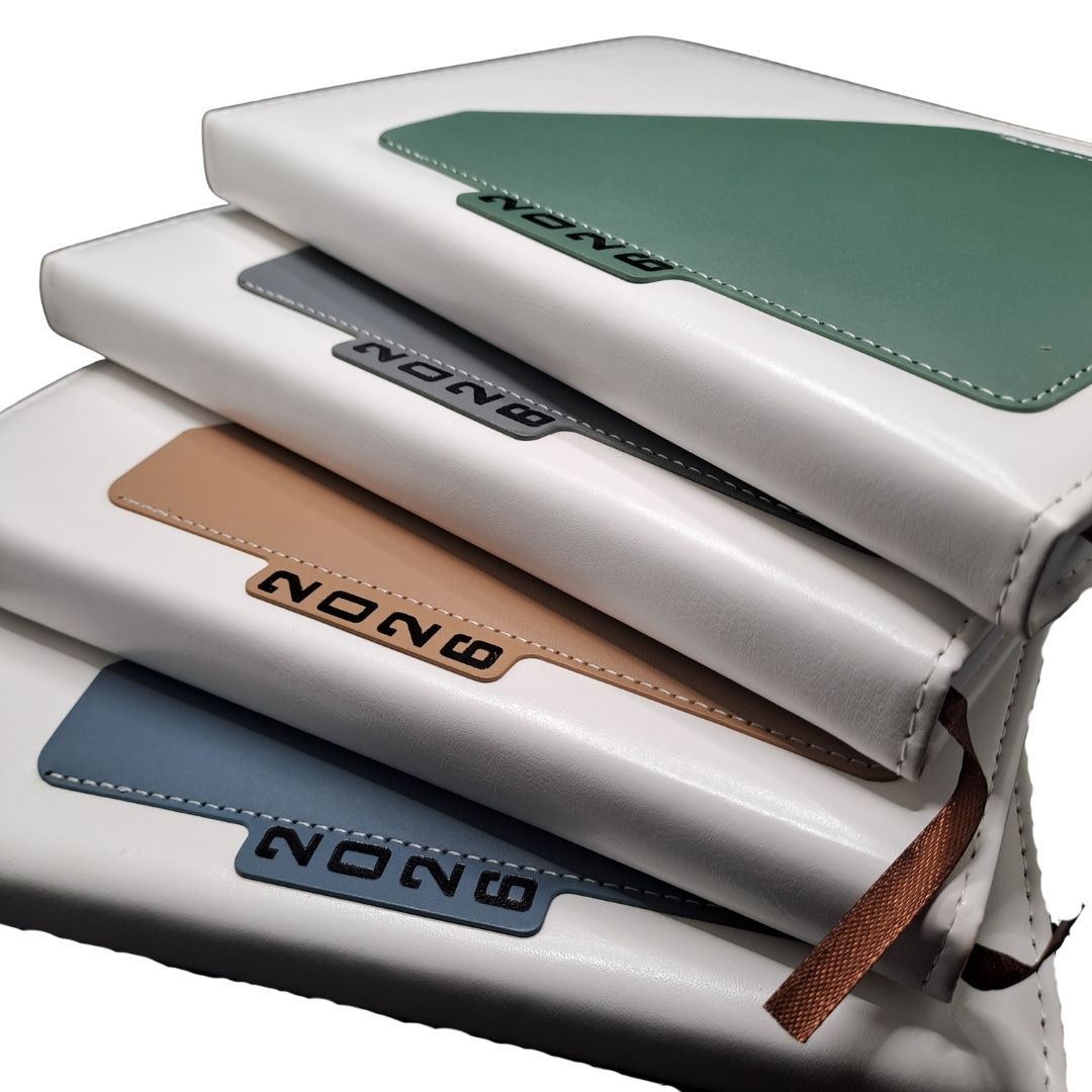 Premium 2026 Diary A5 Daily Planner White PU Leather Hard Cover Executive Journal with Pocket Pouch New Year Classic Design Official Christmas Boxing Day Valentines Birthday 365 Calendar Office