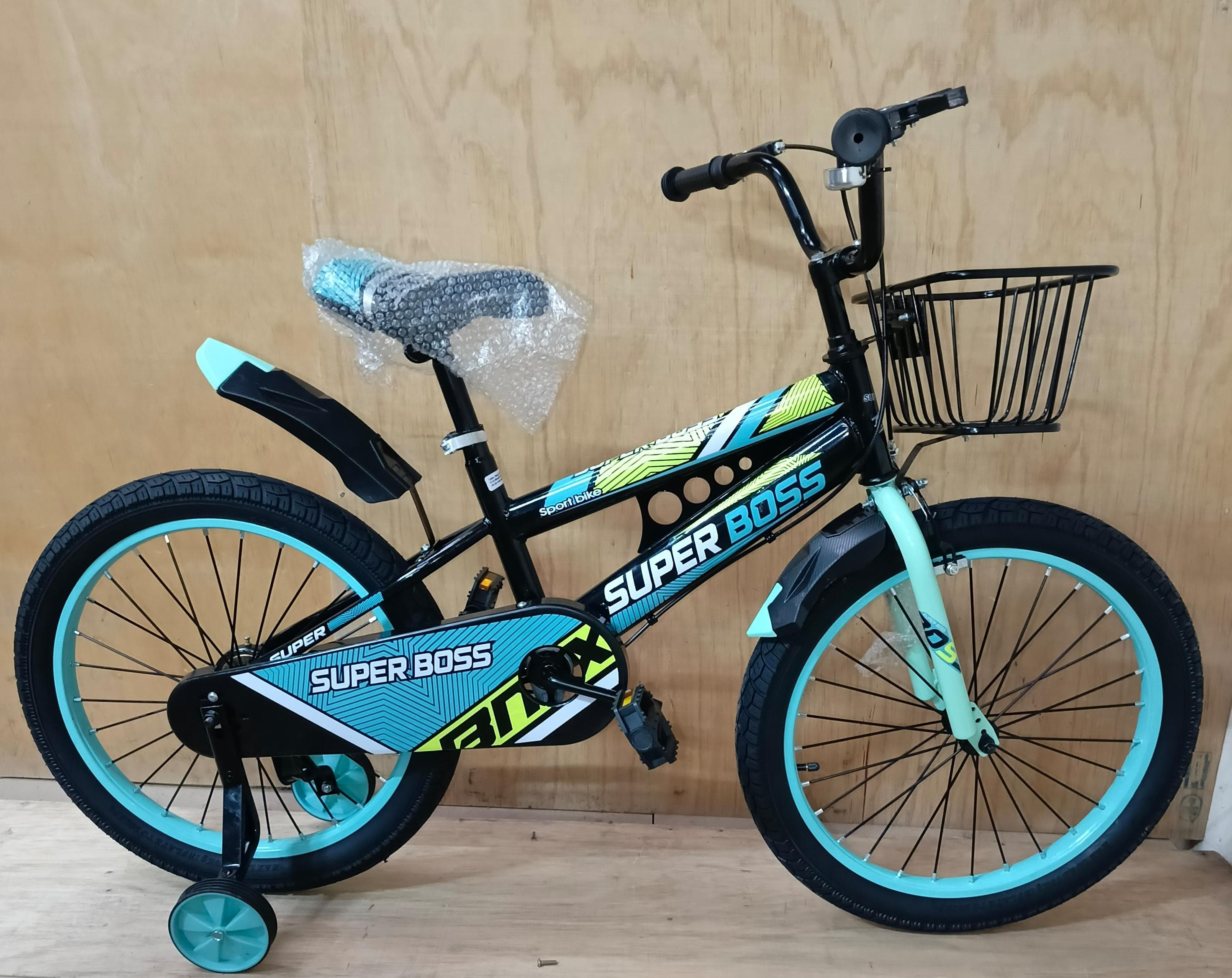 🚲Cycle To your dream 🚲Flowered Superboss Kid's Bicycles  Size 20. Made from high quality hardened  steel  for easy handling. With fast acting dual hand brakes for safe and controlled stopping.