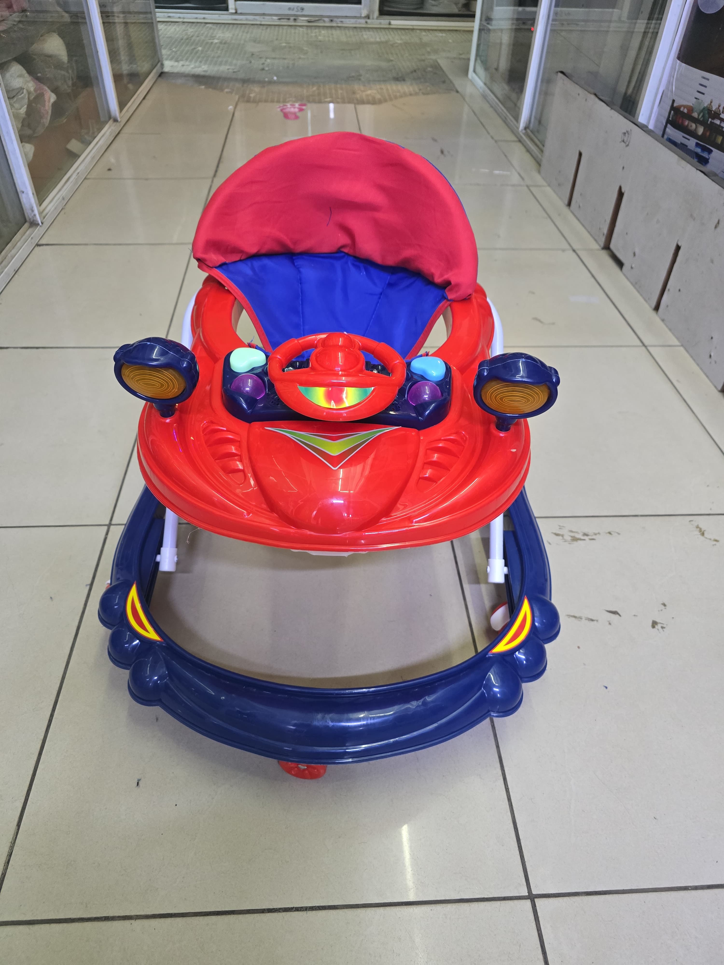 New In‼️ Baby Walker (4–12 Months)
Keep your little one safe, active, and entertained while they learn to take their first steps! Sturdy, comfortable, and fun – the perfect walking buddy for your baby