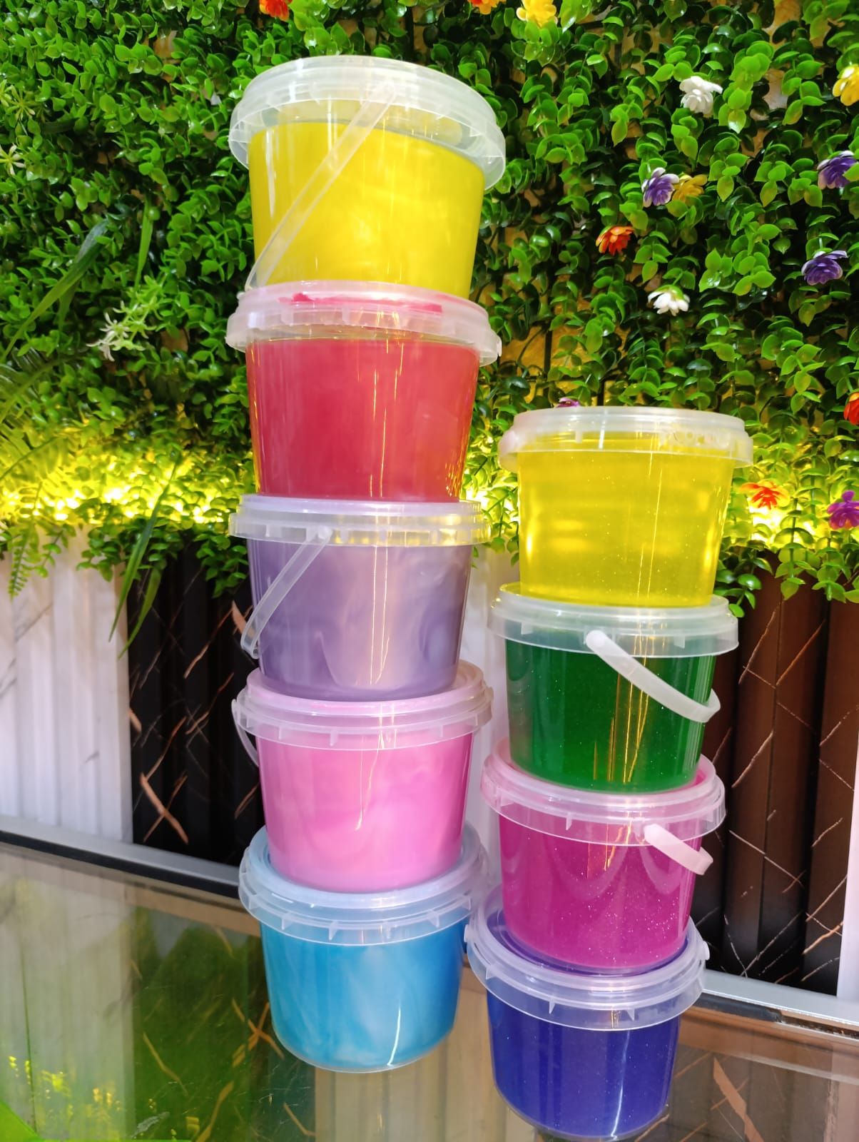 BIG SLIME. Kids' Modelling Crystal Mud. Kids slime with glitters, delightfully malleable texture, it's one of the most popular toys amongst children. Improves their hand grip.