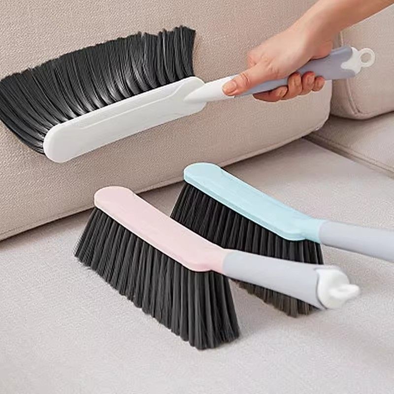 1PC  Bed Sweeping Brush Household Bedroom Cleaning Artifact Long Handle Sofa Carpet Dusting Soft Bristle Brush Cute Bed Broom