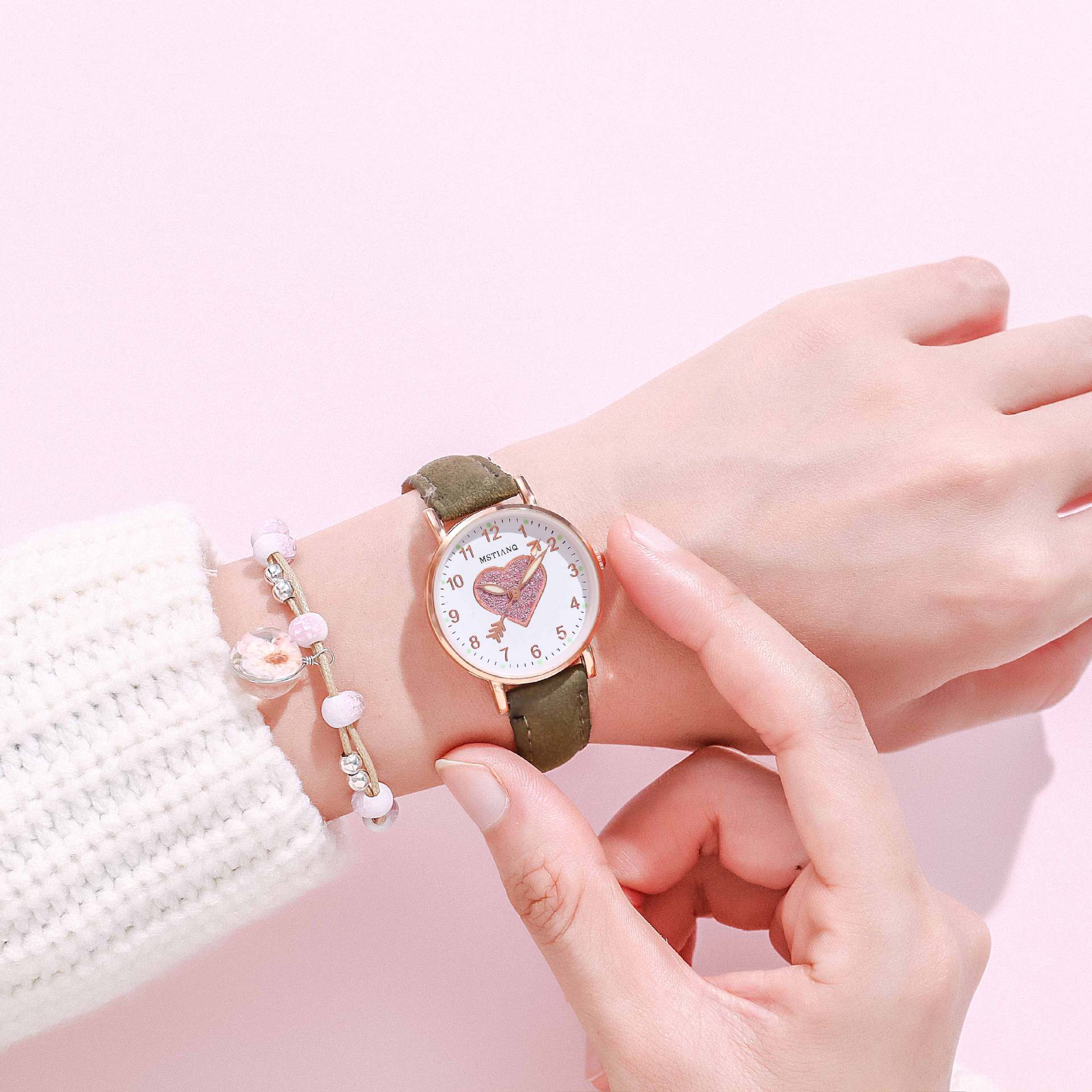 Ladies Watches Hearts Quartz Watch Back Light Watch Diamond-studded Luminous Casual Leather Belt Watches