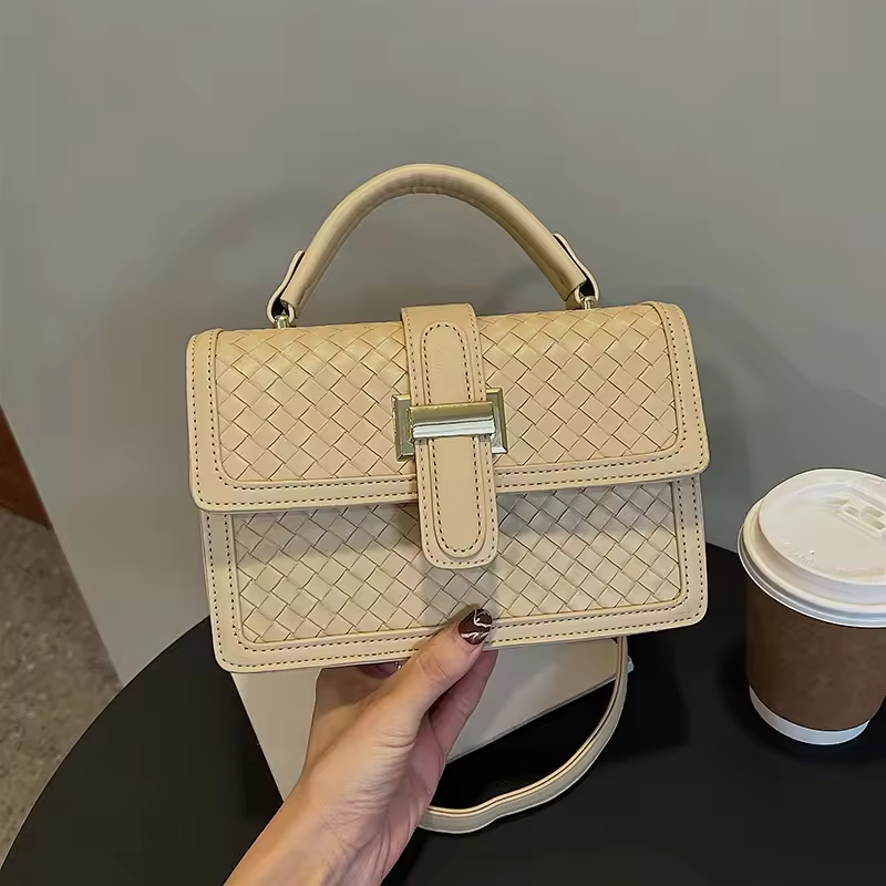 New Design hand Purses Young Woman Popular Handbags Ladies Luxury Small Hand Bags For Girls