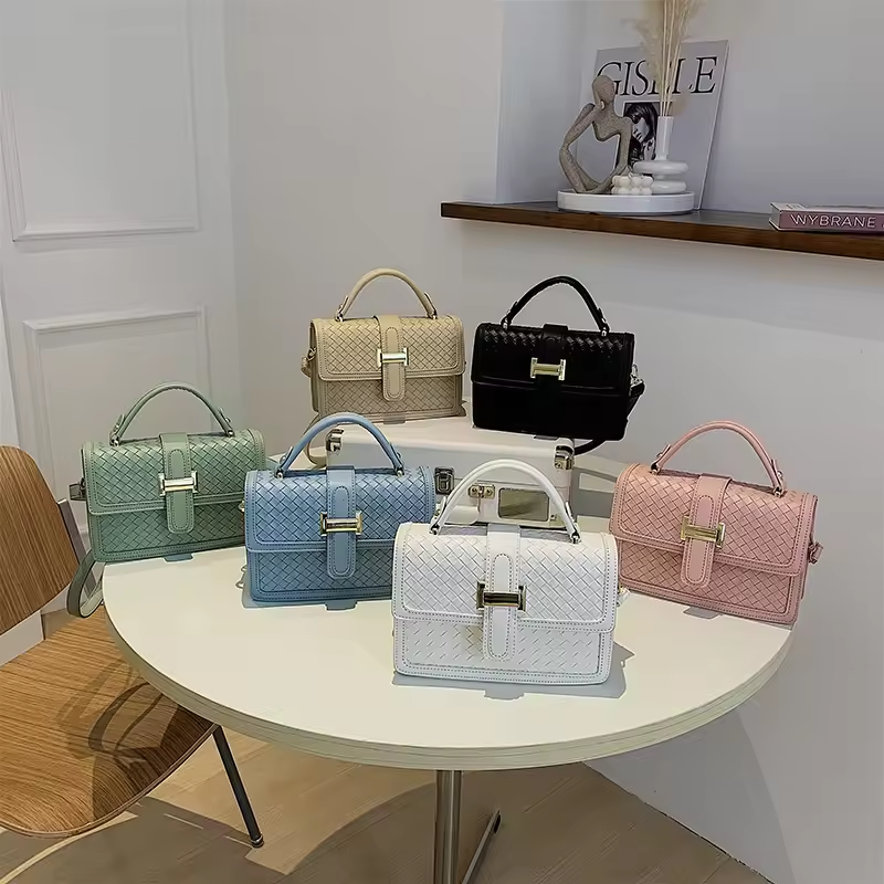 New Design hand Purses Young Woman Popular Handbags Ladies Luxury Small Hand Bags For Girls