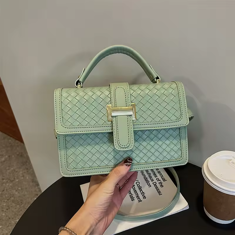 New Design hand Purses Young Woman Popular Handbags Ladies Luxury Small Hand Bags For Girls