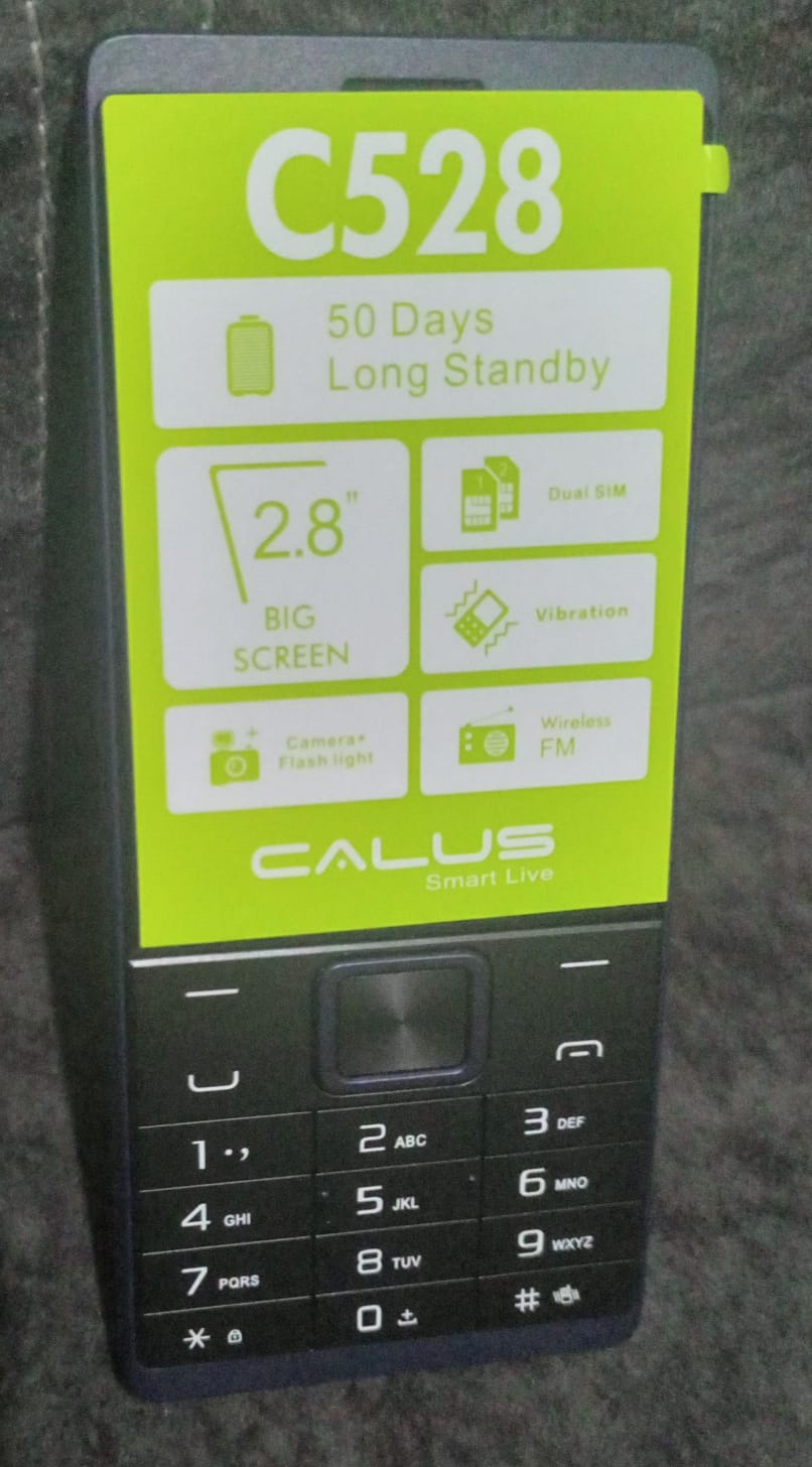 CALUS C528 phone 2.8" big screen 2500mAh big battery 50days long standby Calus smart live wireless FM flashlight camera featured phone