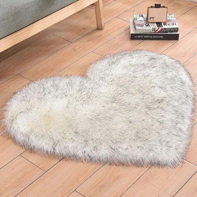 Soft and Cozy Heart-Shaped Rug for Bedroom and Living,Kids,Nursery,Teen Girls Room Decor Carpet