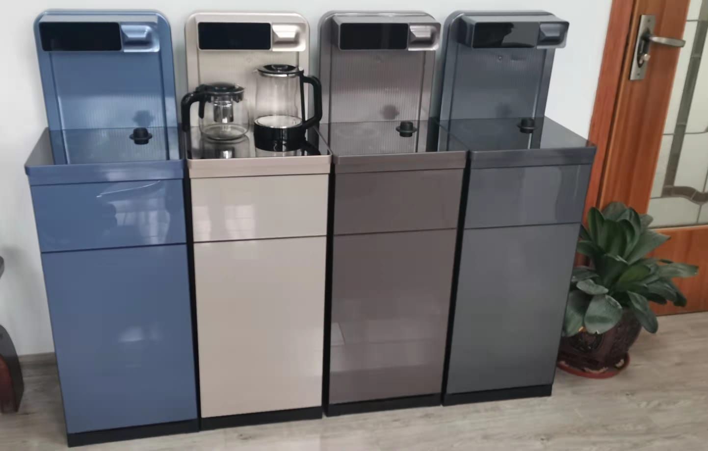 Zaryt bottom load  hot and cold dispenser Hot & cold Bottom Load water dispenser
Smarter and Stronger
Automatic Kettle Filling
Two free electric Kettles
Water Container cabinet at the bottom
Overheat