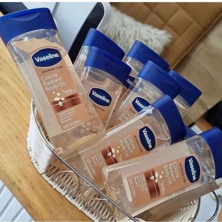 Vaseline Cocoa Radiant Body Oil WithPure Cocoa Butter-200ml