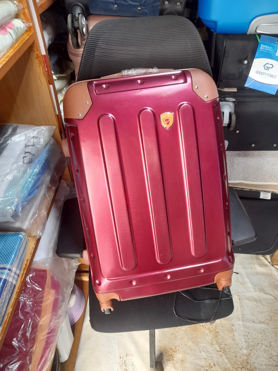 Good Partner Pvc 4 Wheel Suitcase.