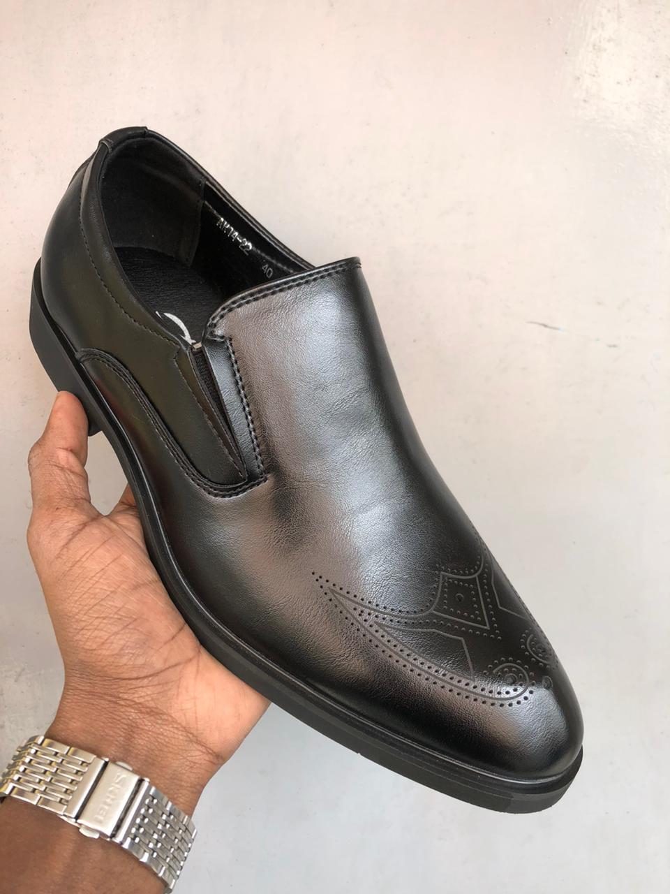 Men Casual Official Formal Business Shoes Normal Fitting Rubber Sole PU Leather Sizes 40-45 Slip On Shoes Generic All Weather Shoes Colour Black Anti Slip Design