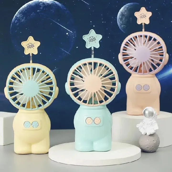 1pc Creative Astronaut Mini Fan Portable Handheld Fan Handheld Mini Portable USB Charging Handheld Mini Fan