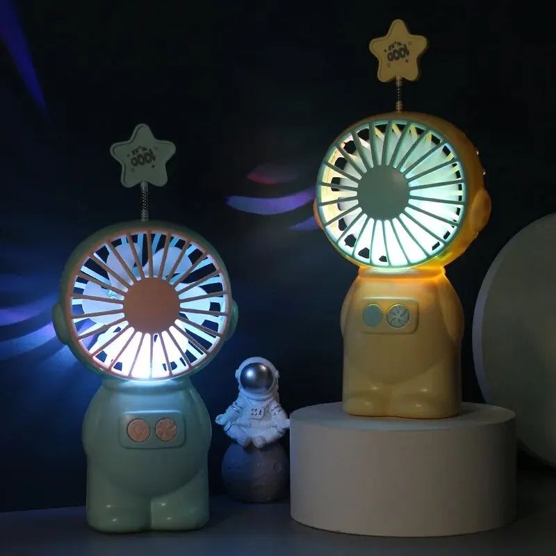 1pc Creative Astronaut Mini Fan Portable Handheld Fan Handheld Mini Portable USB Charging Handheld Mini Fan