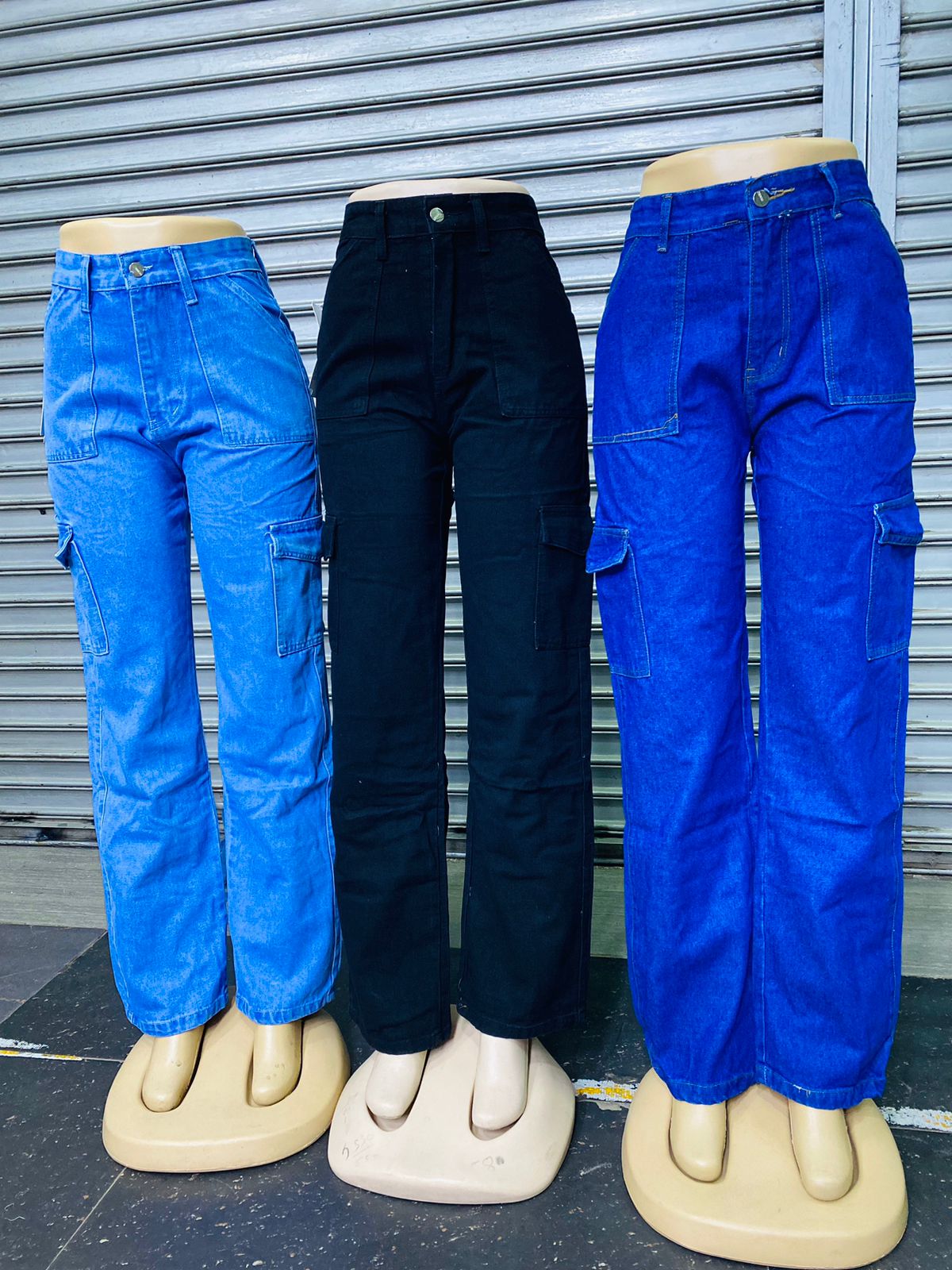 2 denim cargo pants (1 blue and 1 black) High quality denim Women's Wide Leg Casual Pants with Eight Pockets, High Waisted Cargo Pants, Combat Military Trousers (sizes 27, 28, 30, 32, 34)