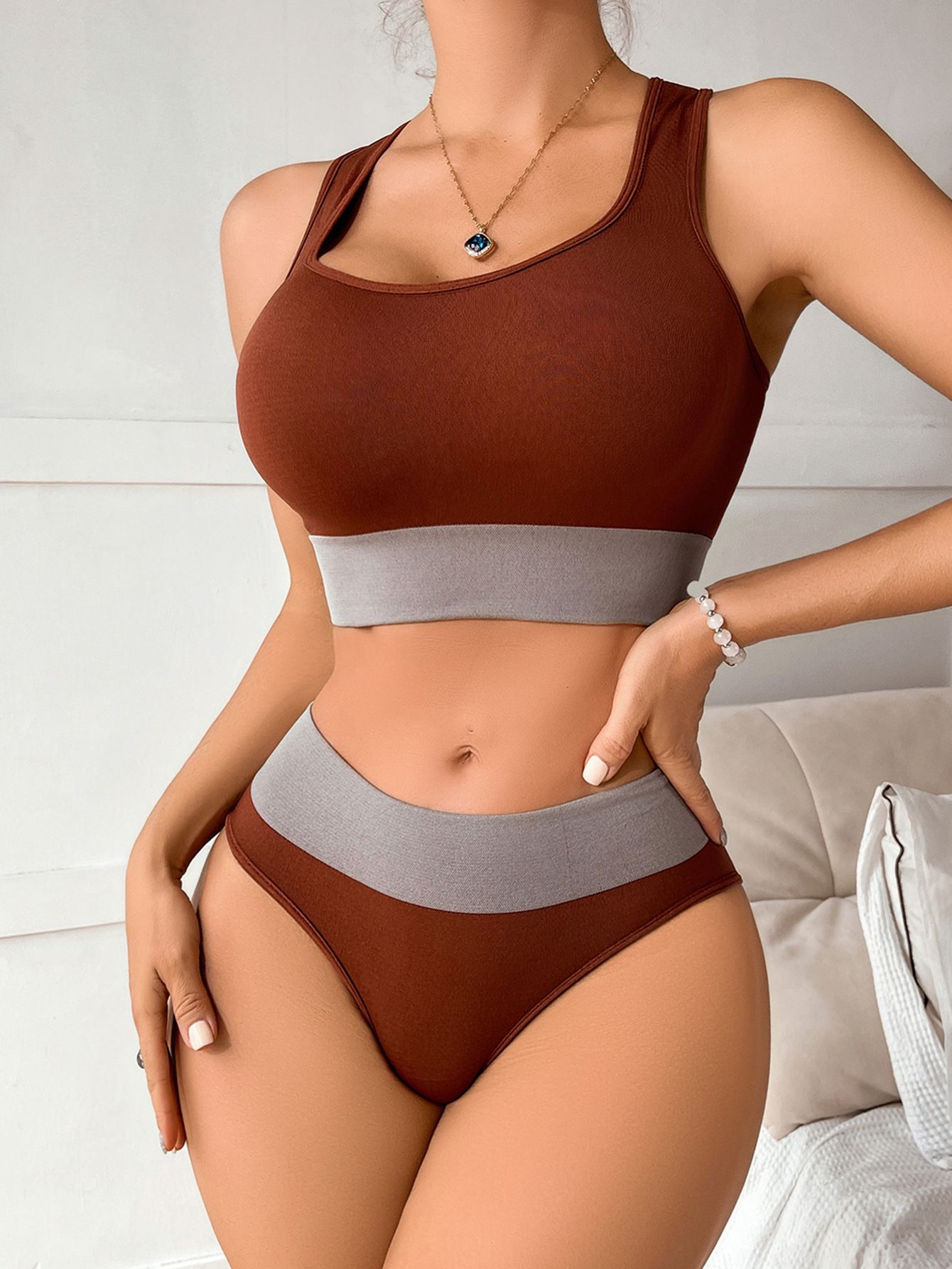 JUNNEY Women’s Seamless Gathering Bra Set Three Point Cute Bikini Lingerie Sets Yoga suit tight fitting sports bra Wire Free Bra