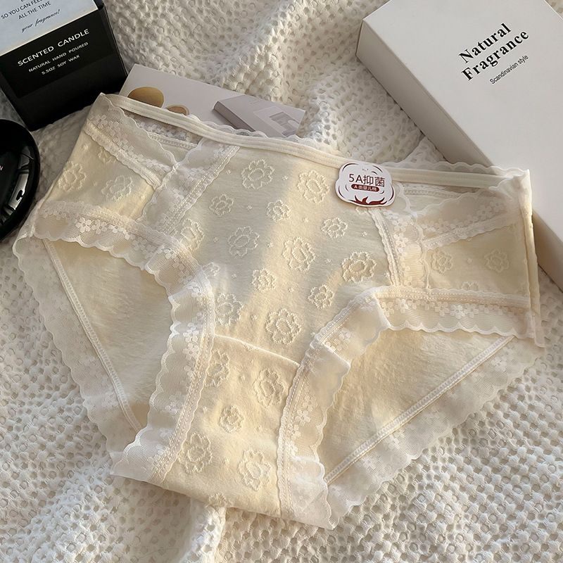 4PC Cotton Women Underwear baby cotton Girls's Briefs 5A Antibacterial mid-waist Briefs Lace Trim Hollow Out Briefs Seamless Hipster Panties (China size,choose a larger size than ususl)