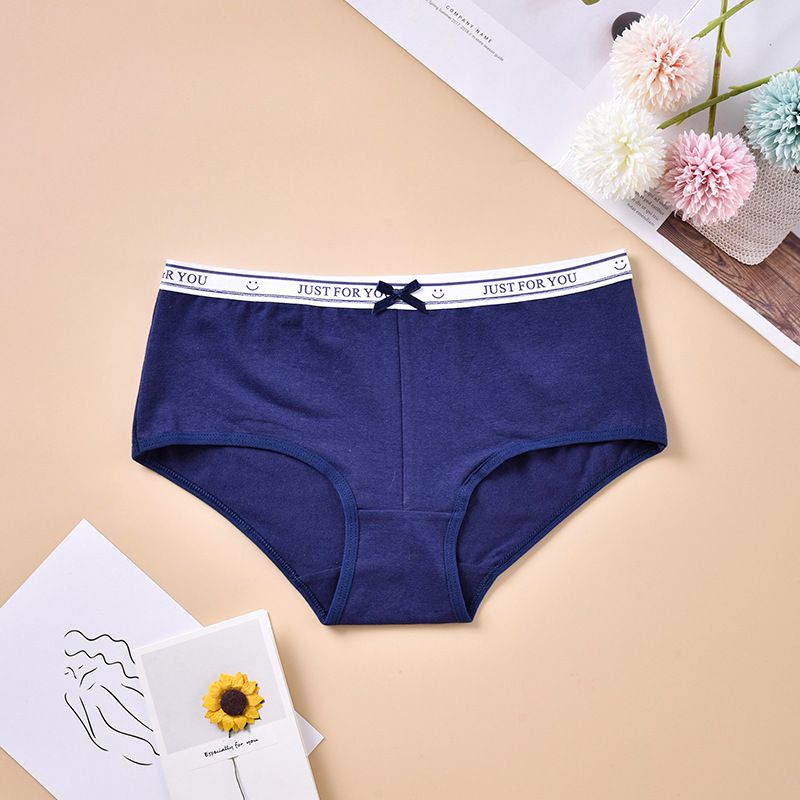 4PCS New Arrival Cotton ladies underwear Student Panties Fashion Bikini Pants Hipster Panties Simple Girls Solid Color Panties Comfortable breathable low-rise panties Letter Waistband Panties