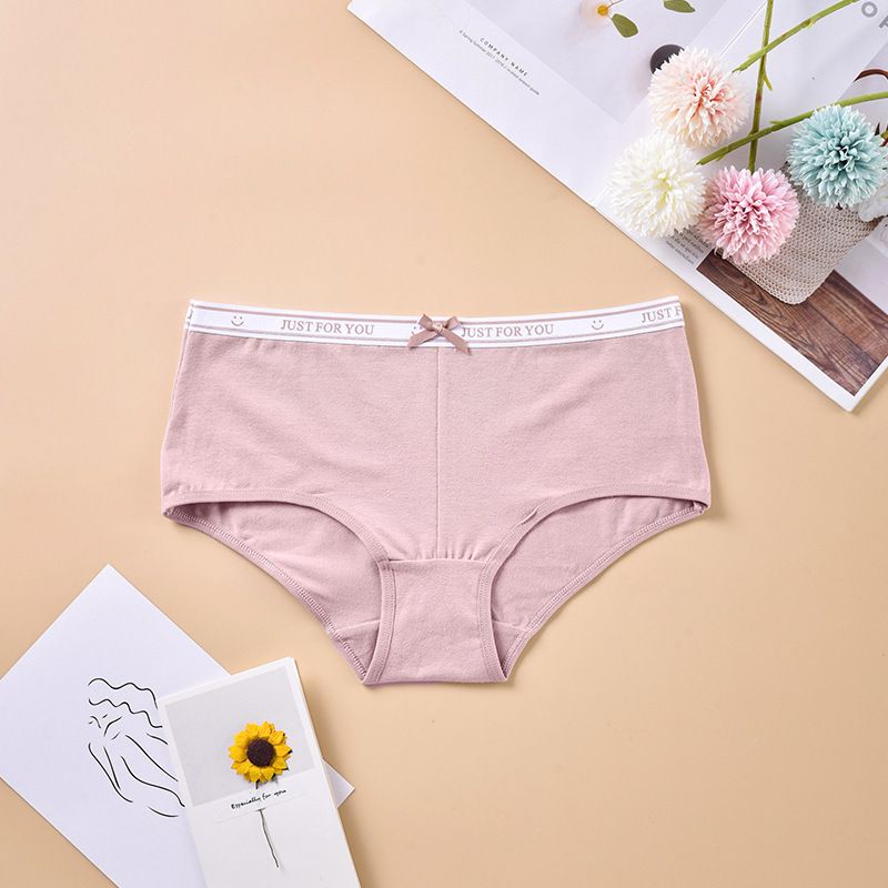 4PCS New Arrival Cotton ladies underwear Student Panties Fashion Bikini Pants Hipster Panties Simple Girls Solid Color Panties Comfortable breathable low-rise panties Letter Waistband Panties