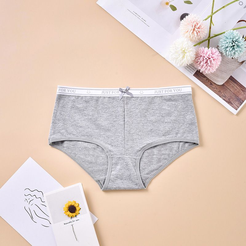 4PCS New Arrival Cotton ladies underwear Student Panties Fashion Bikini Pants Hipster Panties Simple Girls Solid Color Panties Comfortable breathable low-rise panties Letter Waistband Panties